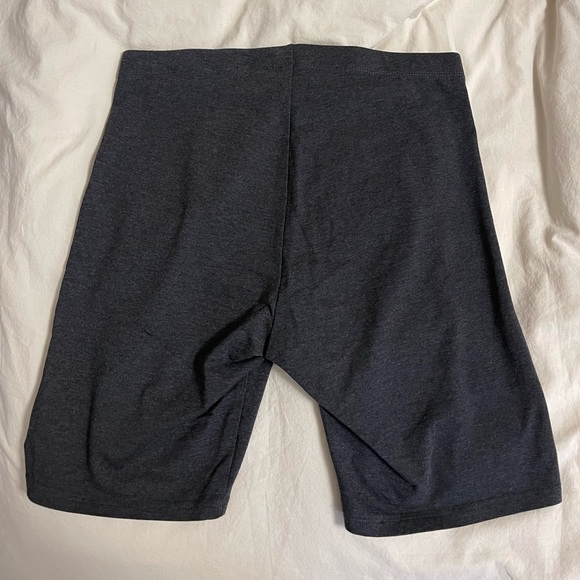 H&M Bike Shorts - Picture 2 of 4